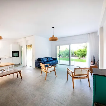Villa Colorful Villa Close To The Shore With A Pleasant Backyard And Terrace In Bodrum Bitez