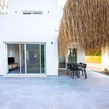 Colorful Villa Close To The Shore With A Pleasant Backyard And Terrace In Bodrum * Bitez